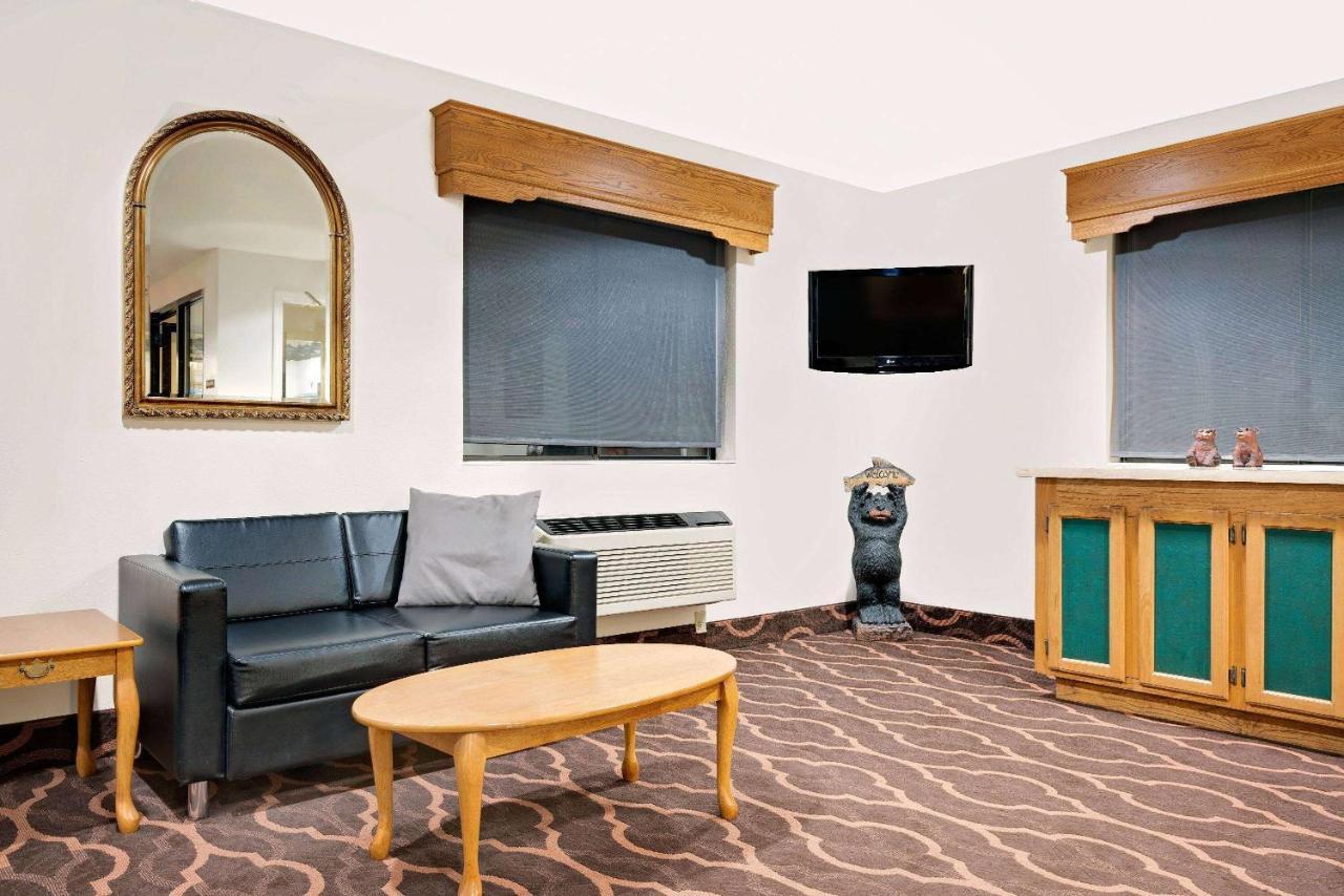 Hotel Super 8 By Wyndham Ashland Exterior foto